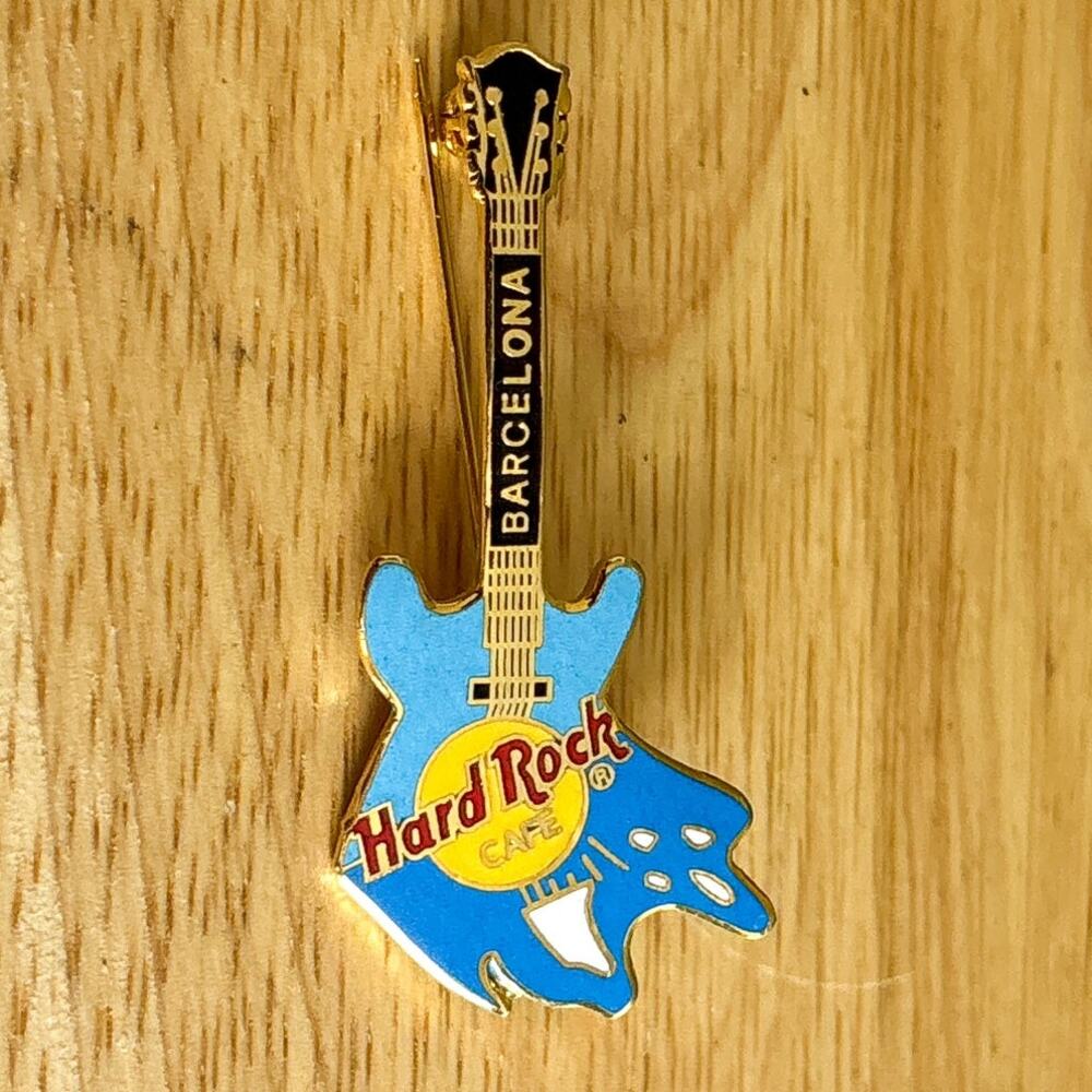 Vintage Hard Rock Cafe Barcelona Blue Guitar Enamel Gold Pin